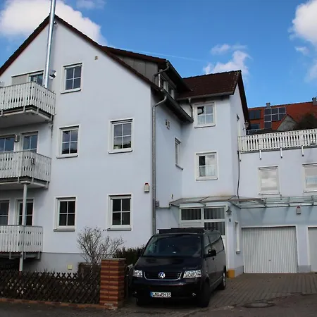 Apartmán Mit 4 Schlafzimmer Fuer 2 Bis 9 Gaeste----apartment With 4 Bedrooms For 2 To 9 Guests *