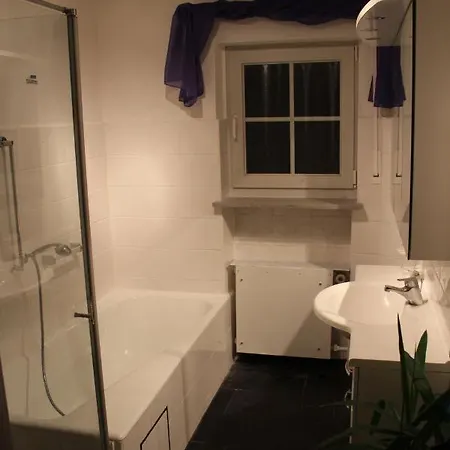 Mit 4 Schlafzimmer Fuer 2 Bis 9 Gaeste----apartment With 4 Bedrooms For 2 To 9 Guests Apartmán Norimberk