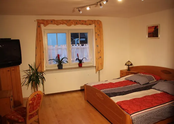 Mit 4 Schlafzimmer Fuer 2 Bis 9 Gaeste----apartment With 4 Bedrooms For 2 To 9 Guests Апартаменты *